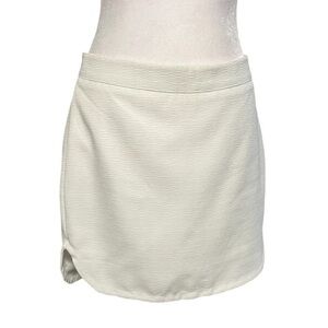 Sans Souci White Textured Mini Skirt Size Medium NWT